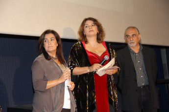Members of the jury reading out the prizes, from left to right: Diana Moukalled, Mouna Mounayer, Nigol Bezgian
